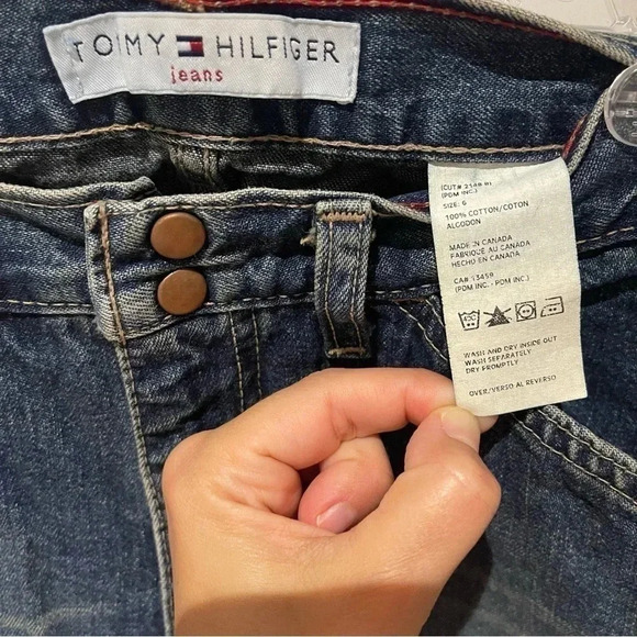 Vintage Tommy Hilfiger jeans. Size 6. Carpenter loop, full leg. - Picture 8 of 8